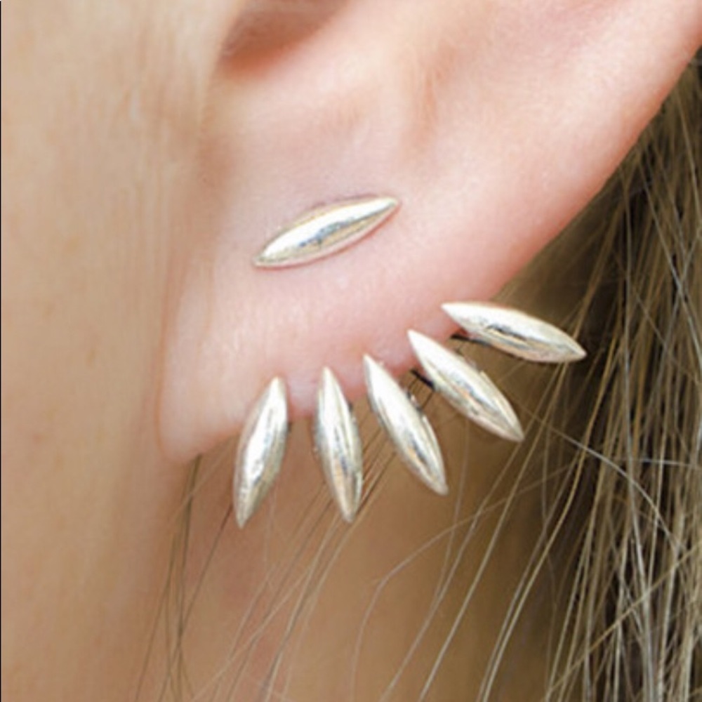 Leaf Design Ear Jacket